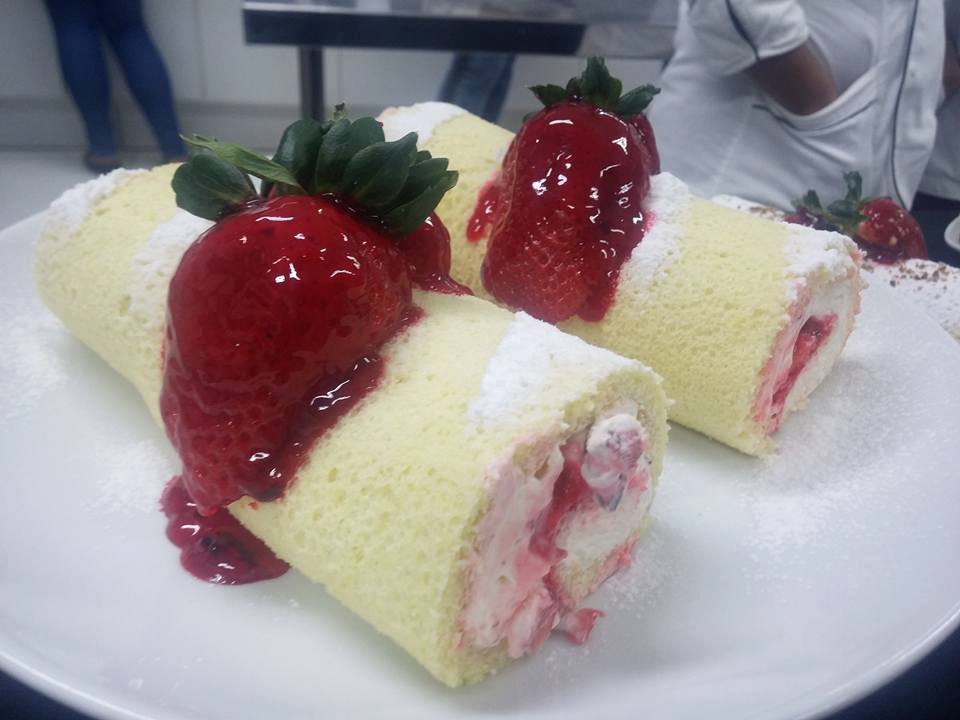 Trabalho dos alunos do Curso de Confeitaria Trabalho dos alunos do Curso de Confeitaria