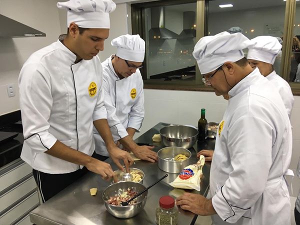 Alunos do Curso de Cozinheiro Profissional Alunos do Curso de Cozinheiro Profissional